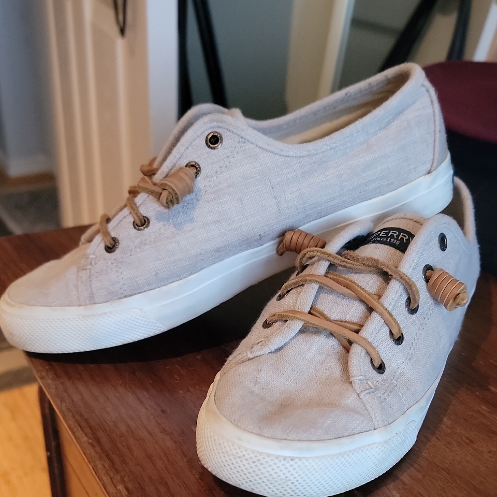 Sperry Women’s Light Beige Canvas Low-Top Sneakers